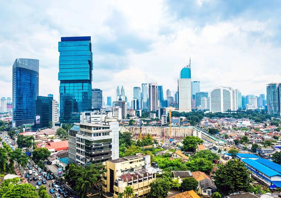 Image 1: Lifestyle Jakarta yang penuh dengan persaingan dan Stressful