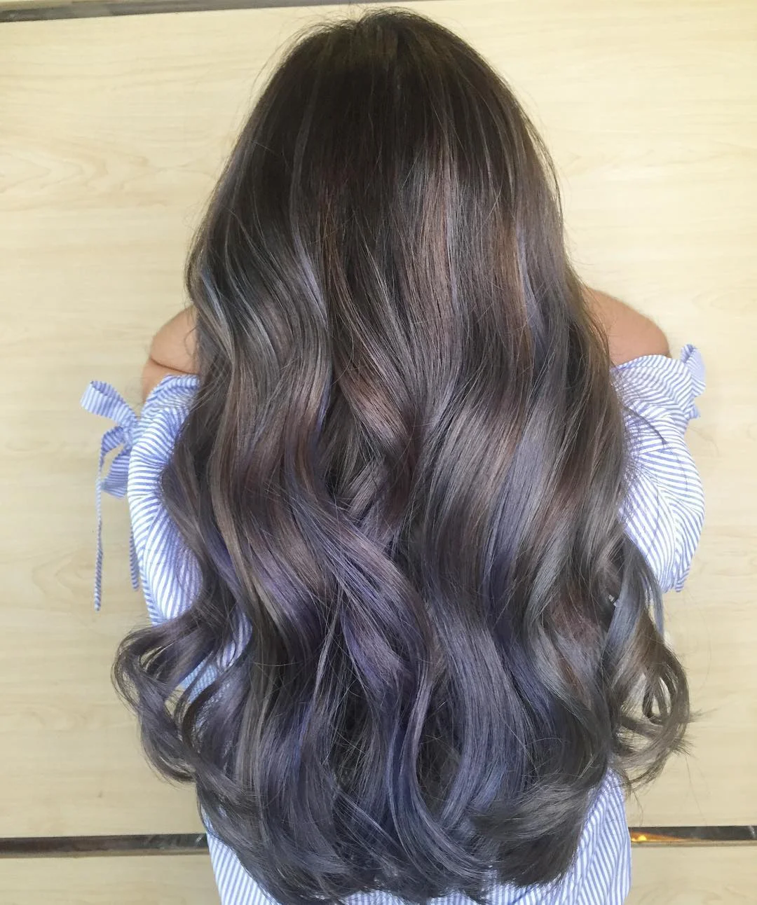 5 Inspirasi Warna Rambut Highlight Untuk Tampilan Lebih Fresh