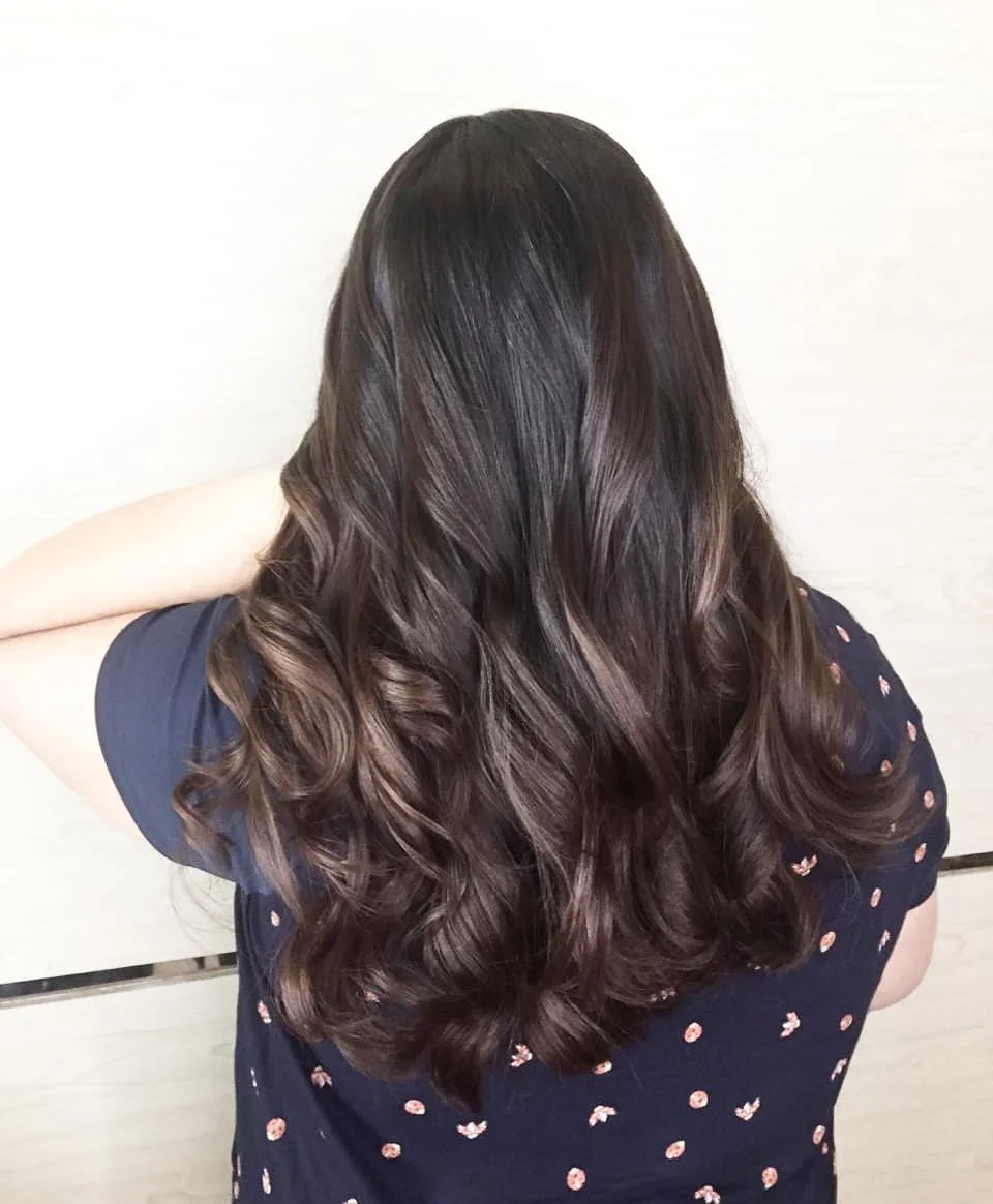 Beberapa Inspirasi Warna Rambut Brunette yang Wajib Kamu Coba