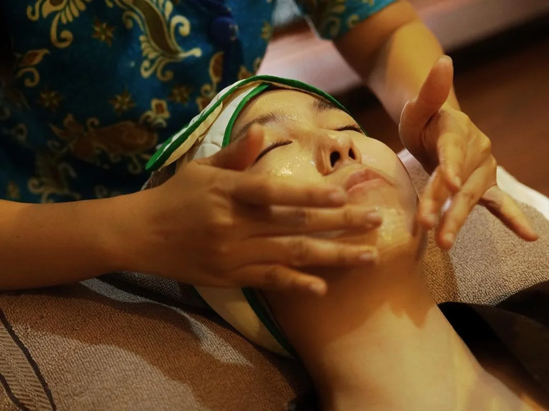 Facial Untuk Remaja: Keamanan dan Manfaatnya untuk Kesehatan Kulit