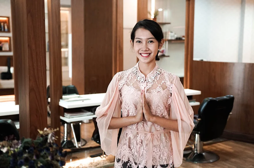 4 Inspirasi Style Rambut Untuk Tampil Memukau di Acara Wisuda